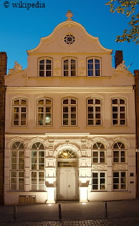 Das Buddenbrookhaus in Lbeck bei Nacht  -   Fr eine grere Darstellung auf das Bild klicken.